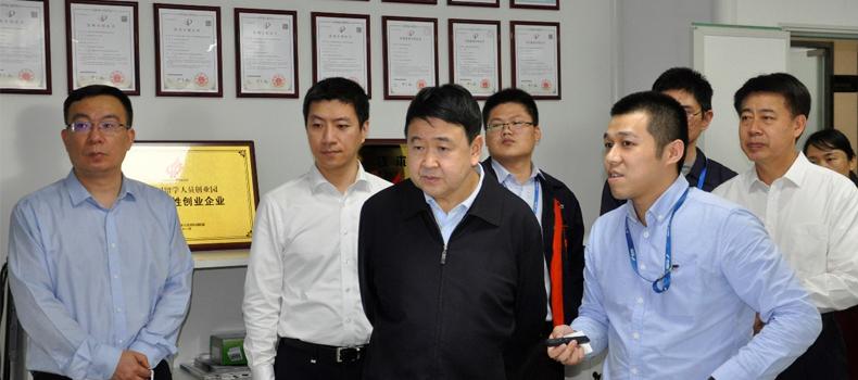 福建省人大常委會黨組副書記、副主任梁建勇一行調研捌斗新材